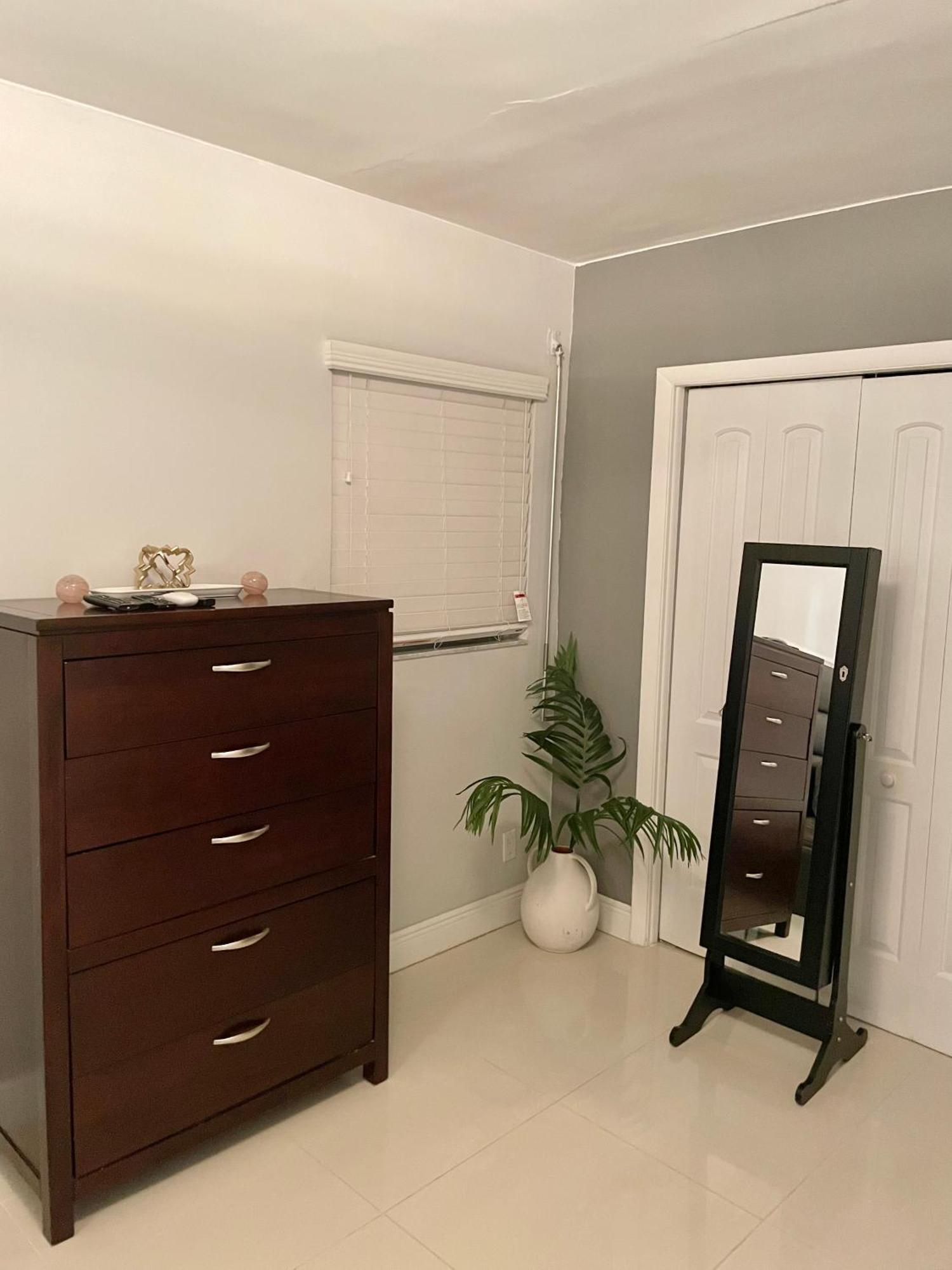 Modern Miami Oversized 3 Bedroom In Central Location Exterior foto