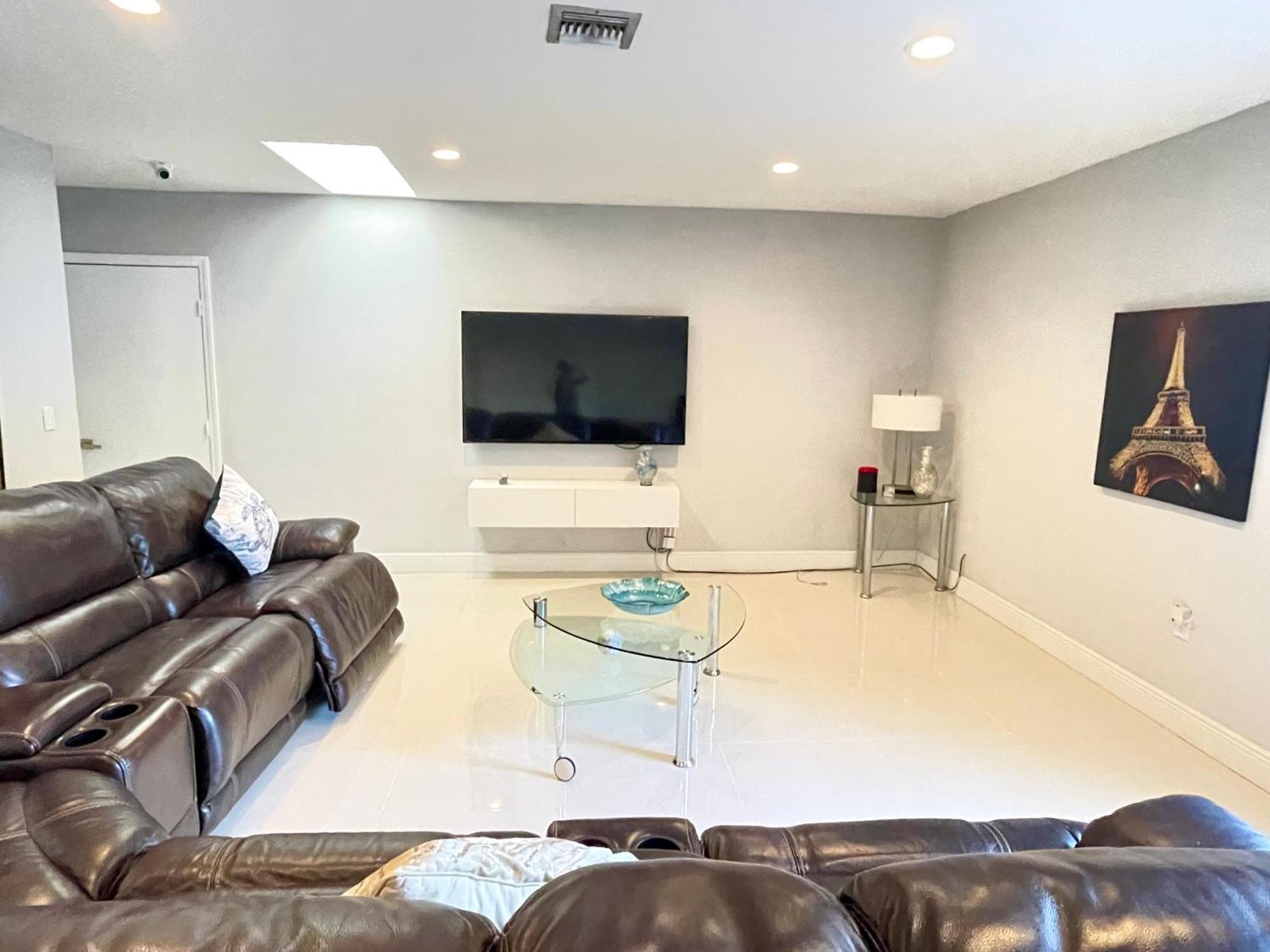 Modern Miami Oversized 3 Bedroom In Central Location Exterior foto
